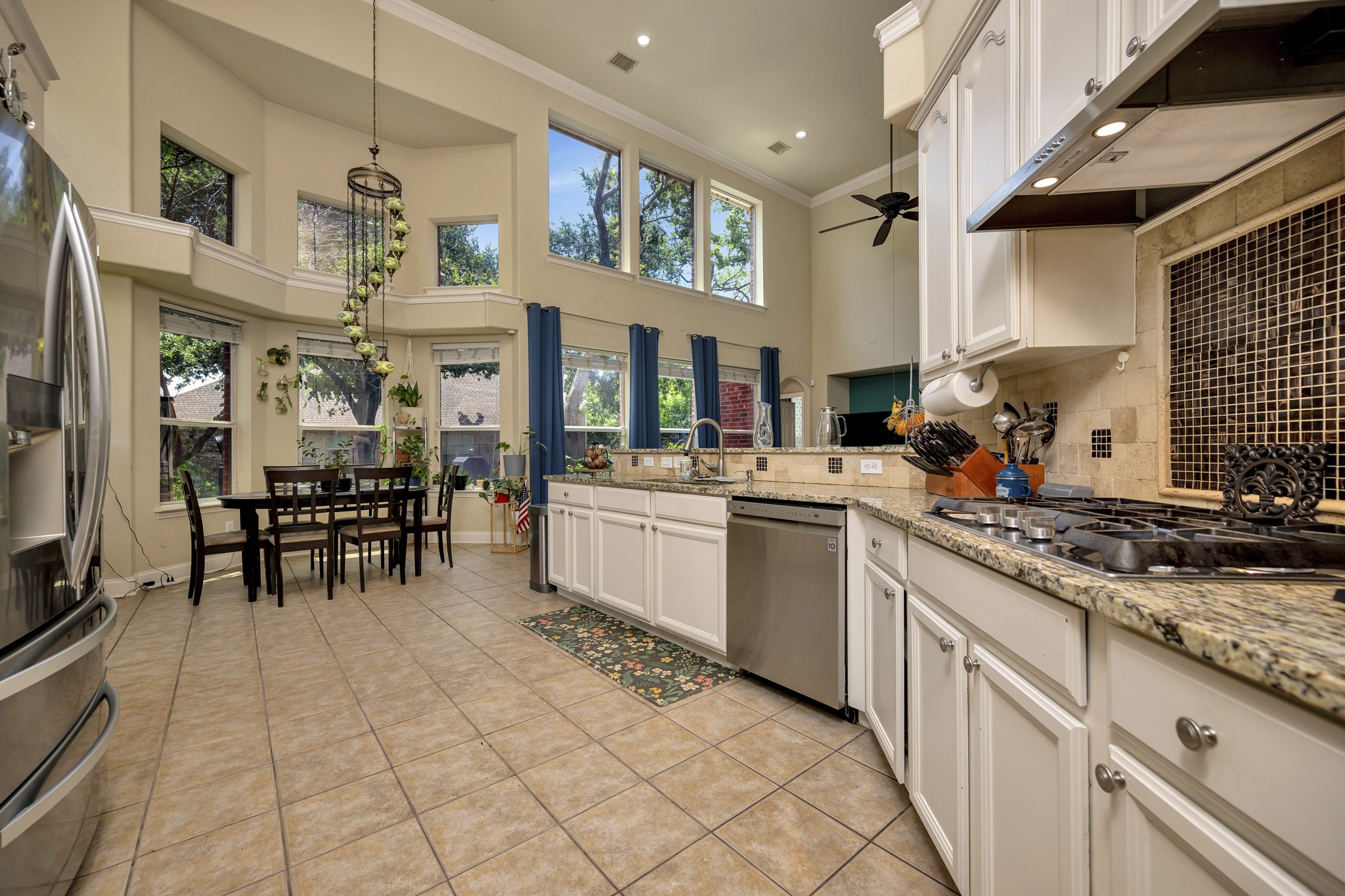 700 N Paradise Cove Shady Shores TX 76208