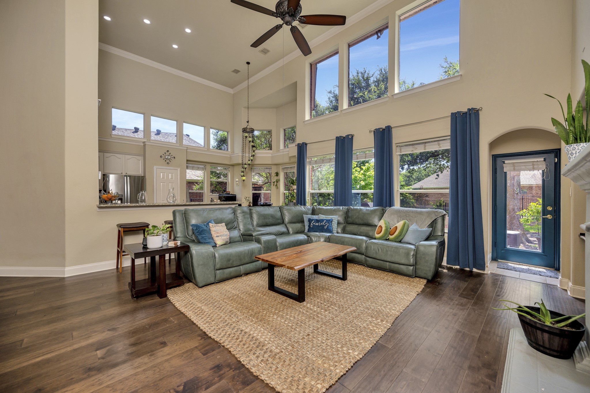 700 N Paradise Cove Shady Shores TX 76208