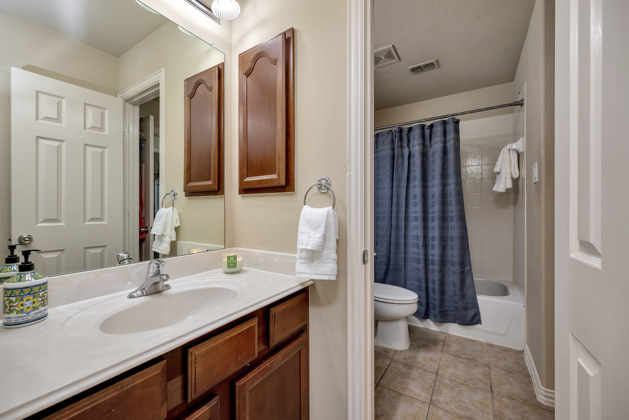 700 N Paradise Cove Shady Shores TX 76208