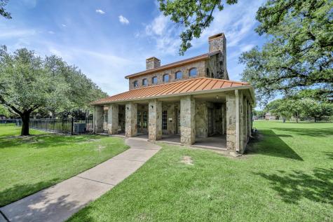 700 N Paradise Cove Shady Shores TX 76208