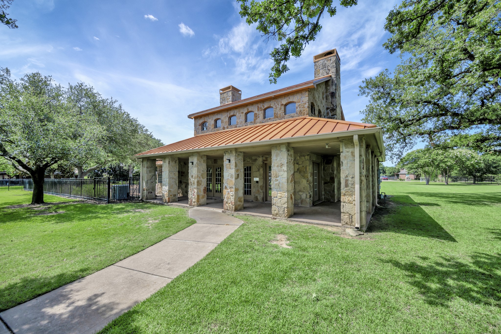 700 N Paradise Cove Shady Shores TX 76208