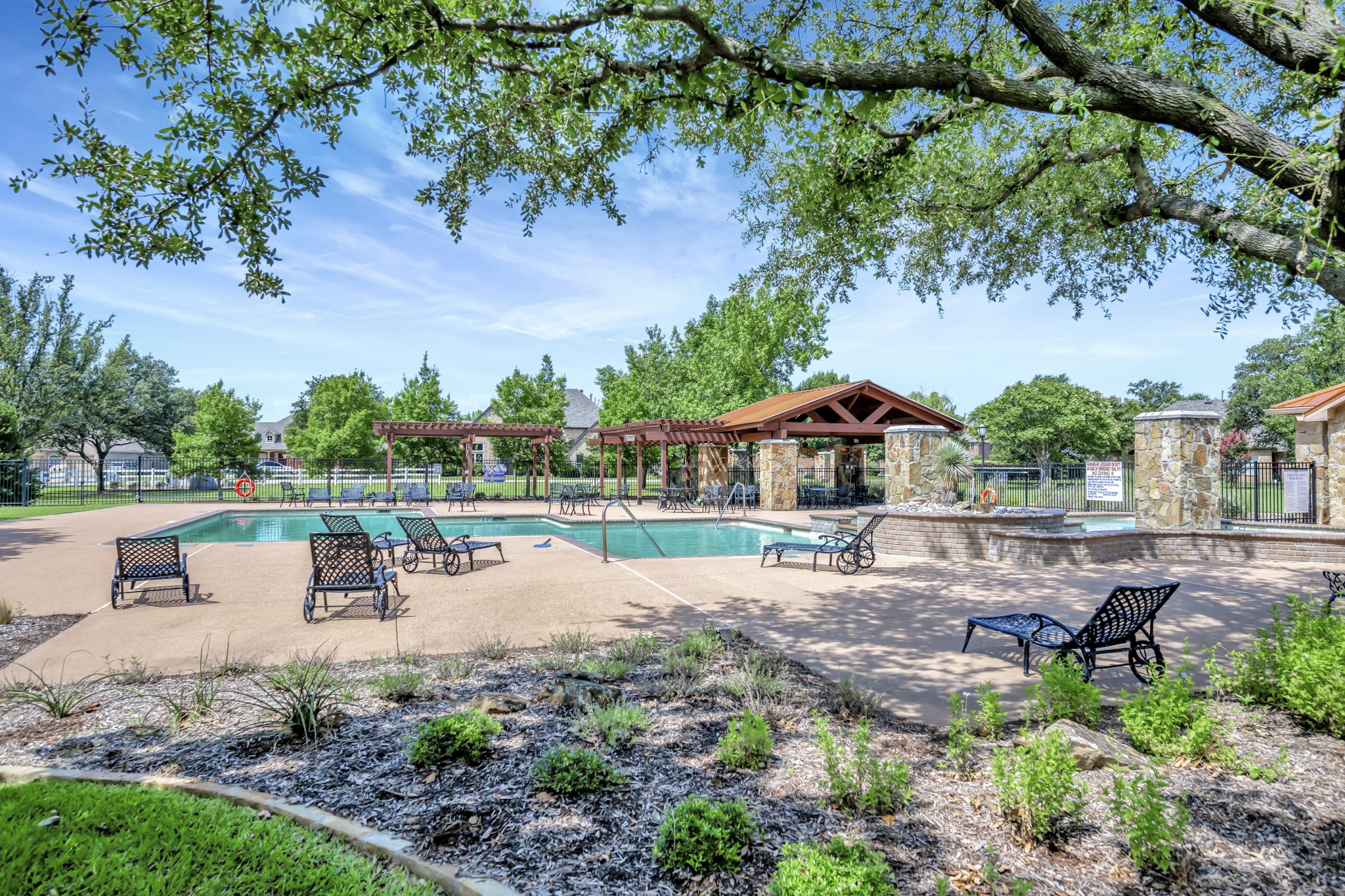 700 N Paradise Cove Shady Shores TX 76208