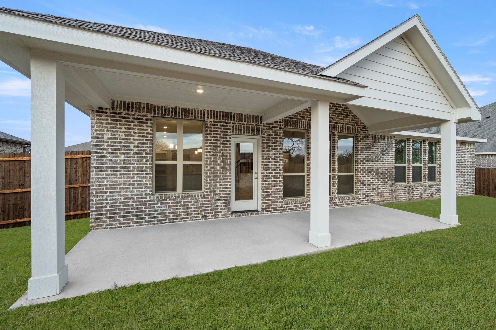 728 Stone Eagle Azle TX 76020
