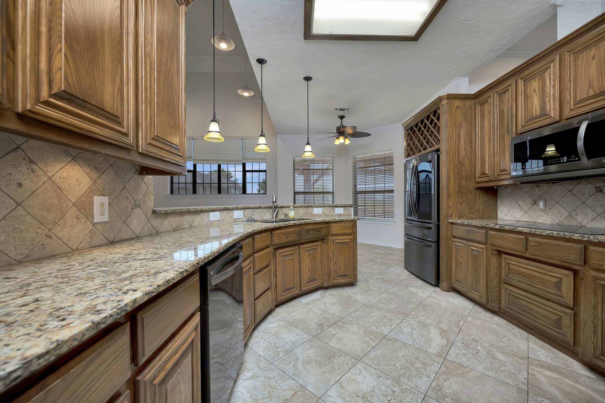 5520 White Settlement Road Weatherford TX 76087