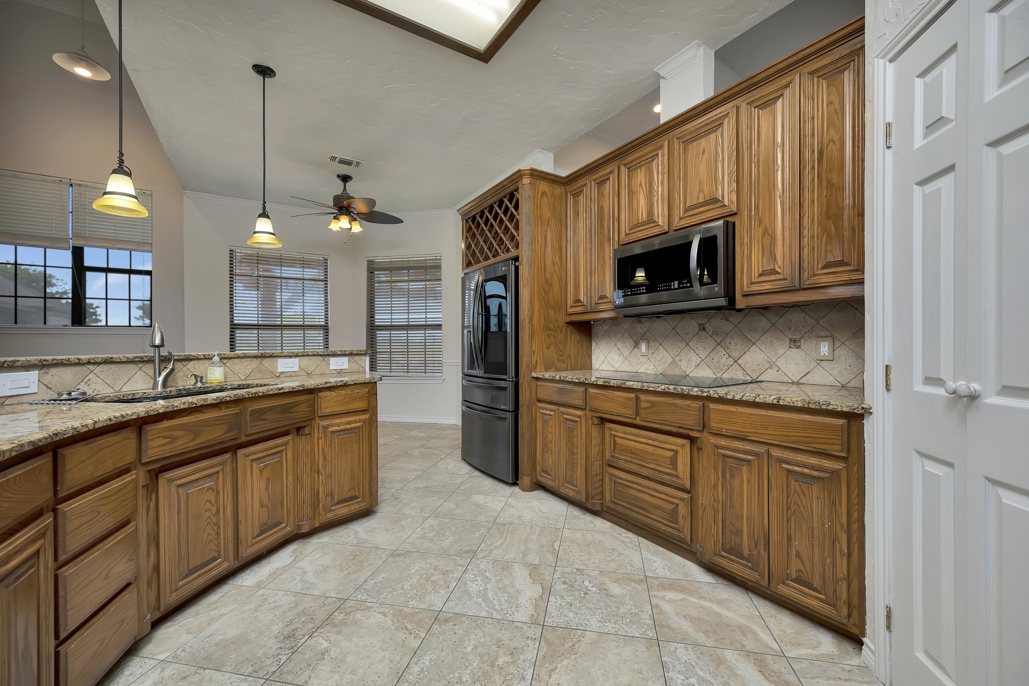 5520 White Settlement Road Weatherford TX 76087