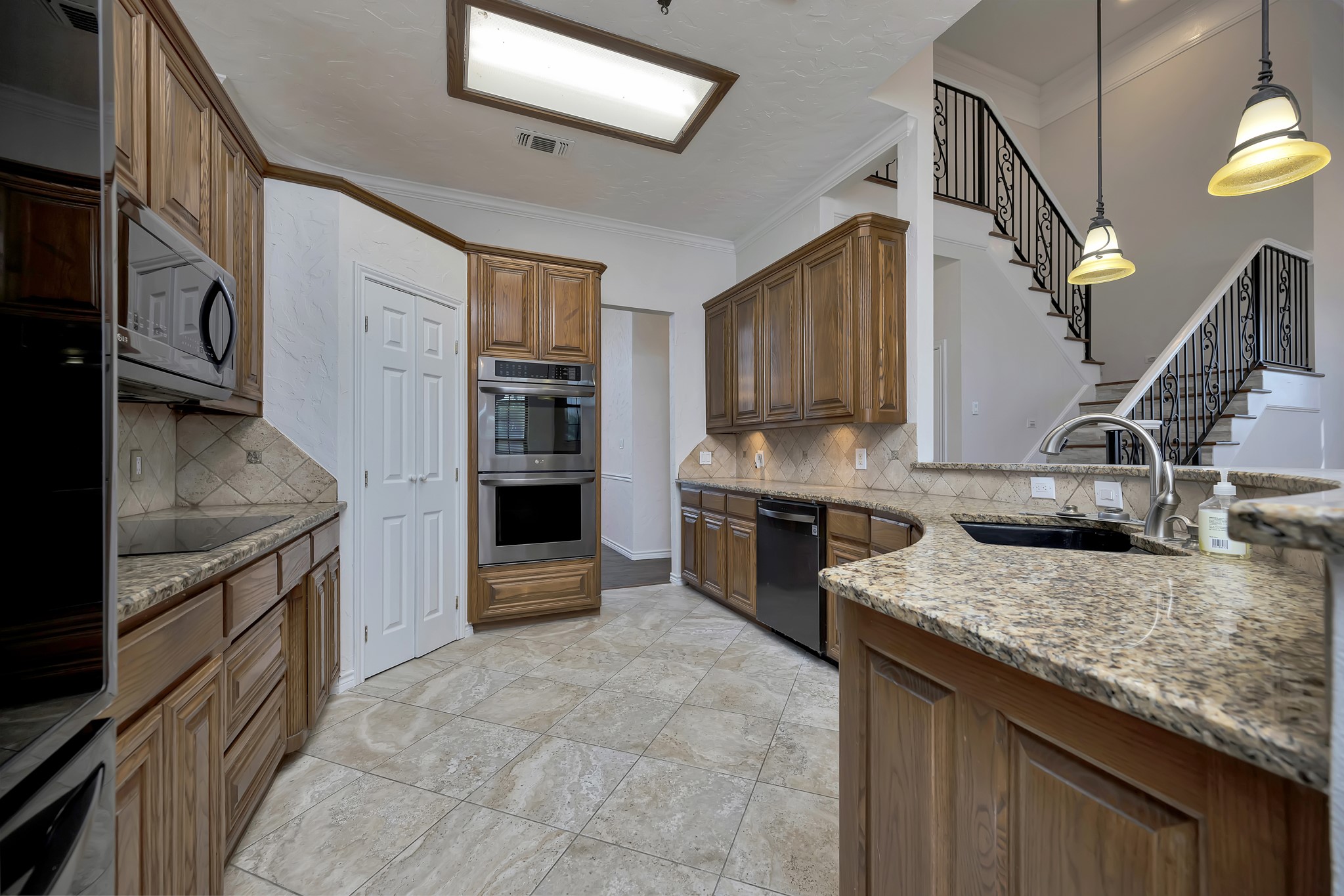 5520 White Settlement Road Weatherford TX 76087