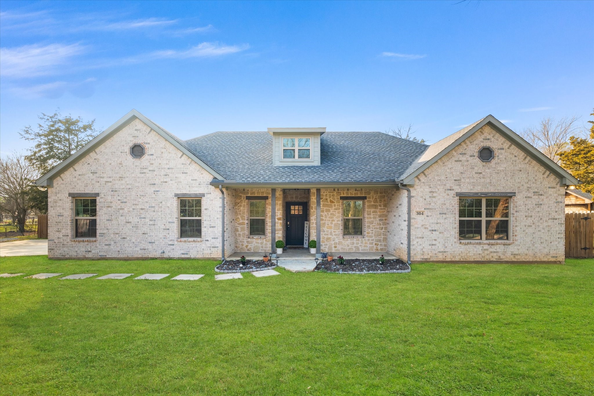 304 Bradley Street Tioga TX 76271