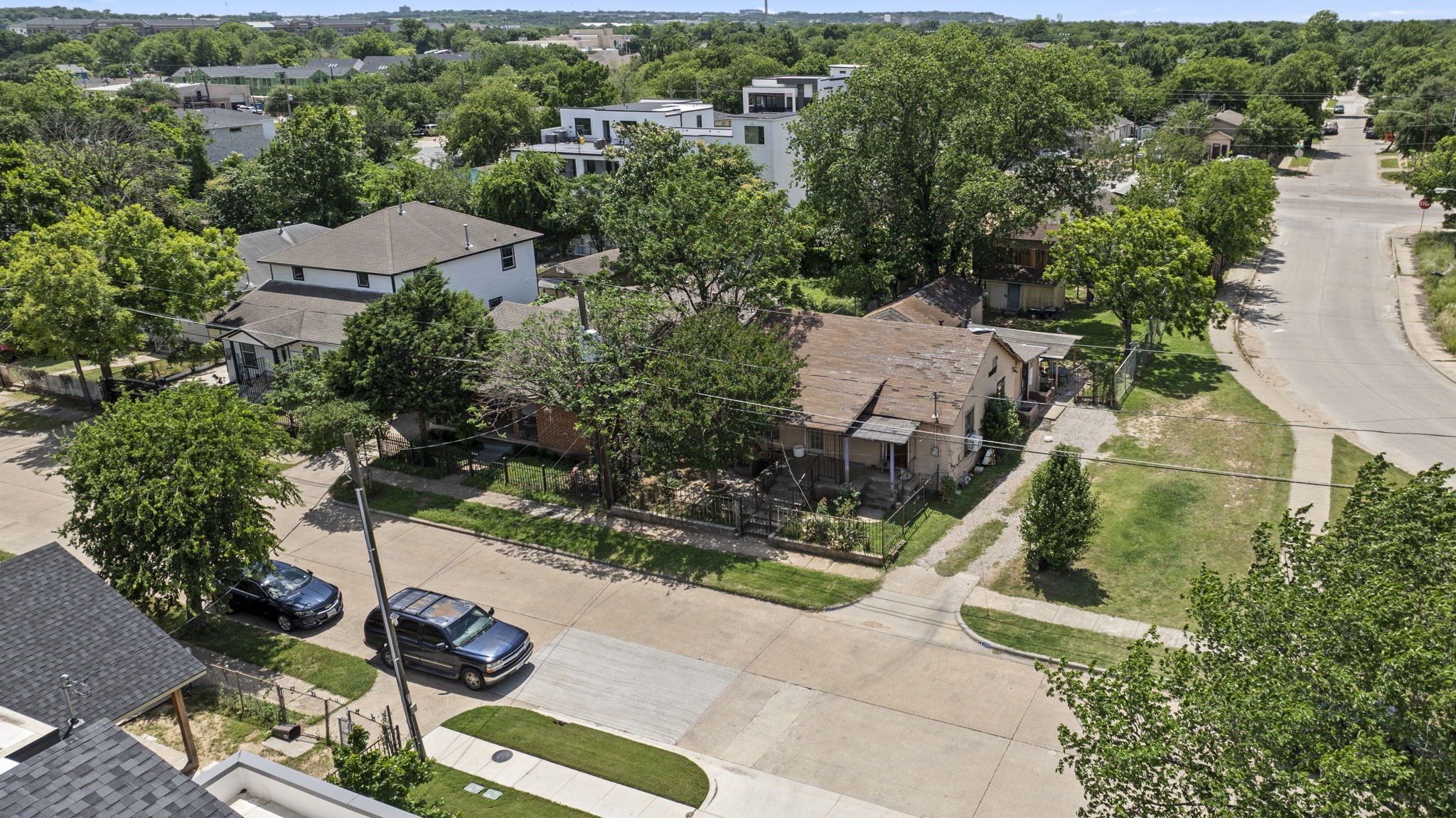 3347 Topeka Avenue Dallas TX 75212