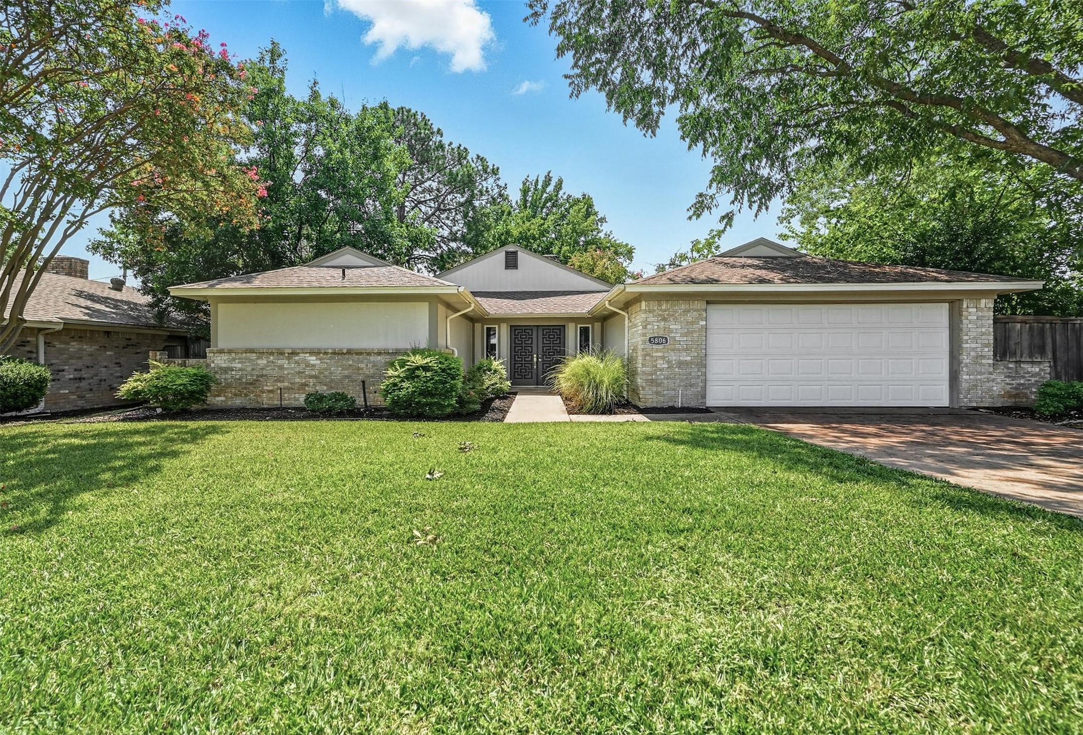 5806 Village Glen Trail Arlington TX 76016