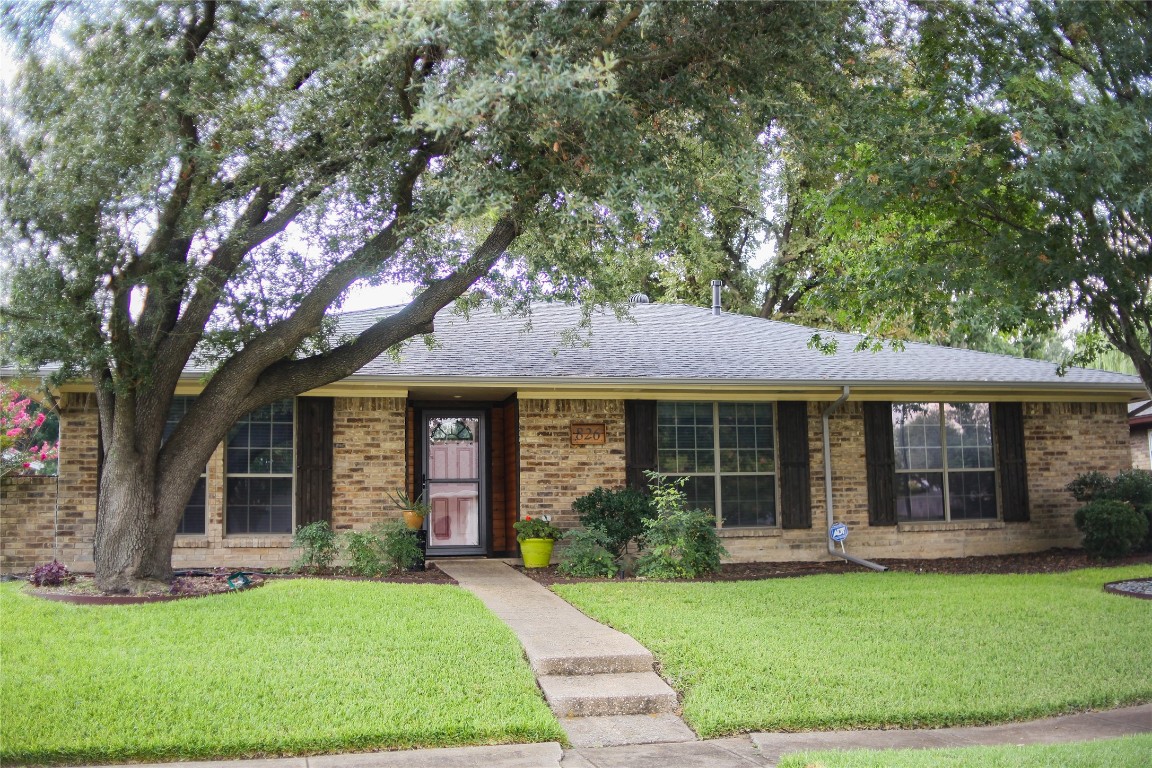 826 Woodhaven Lane Garland TX 75040