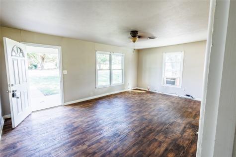 202 N Sycamore Malone TX 76660