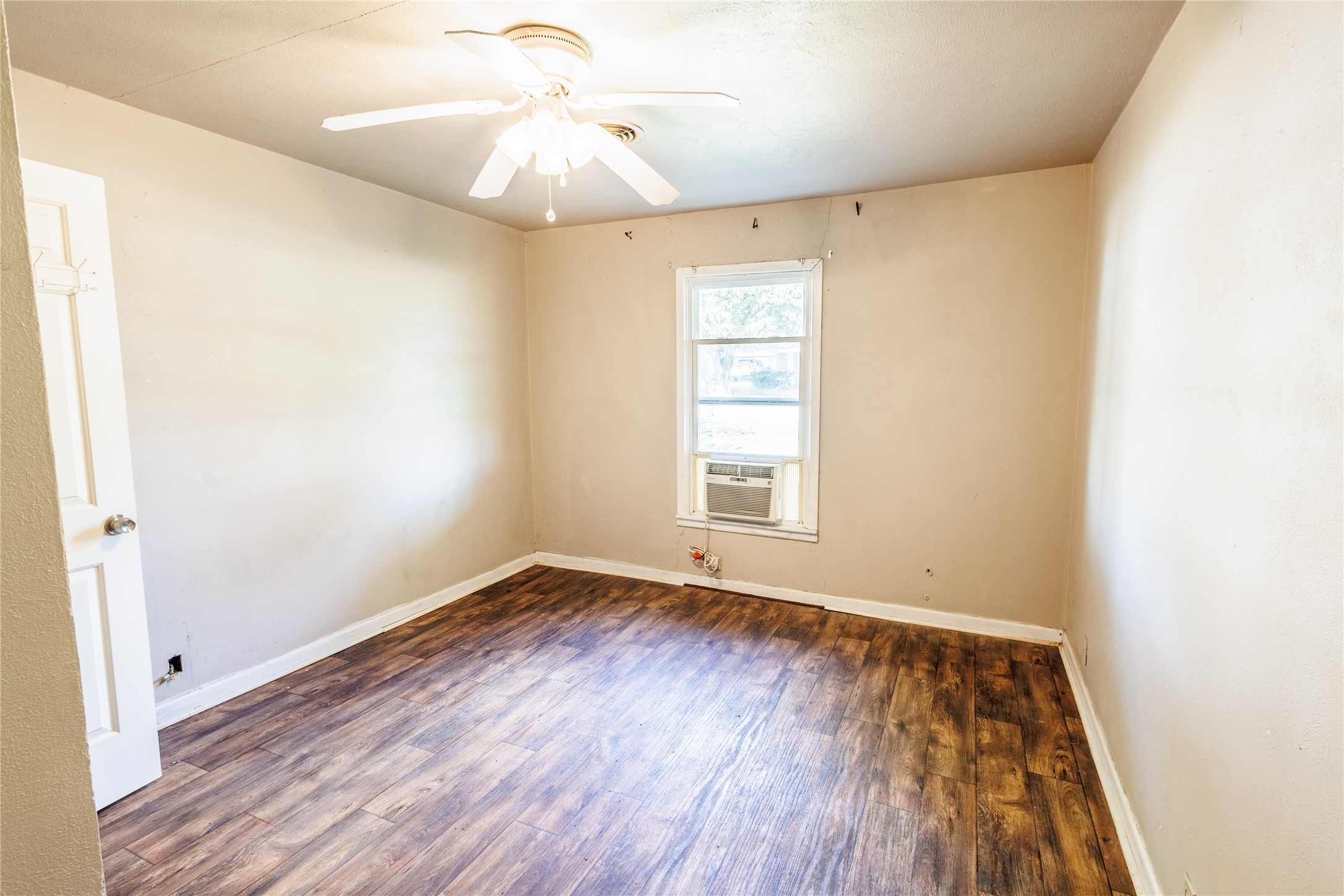202 N Sycamore Malone TX 76660