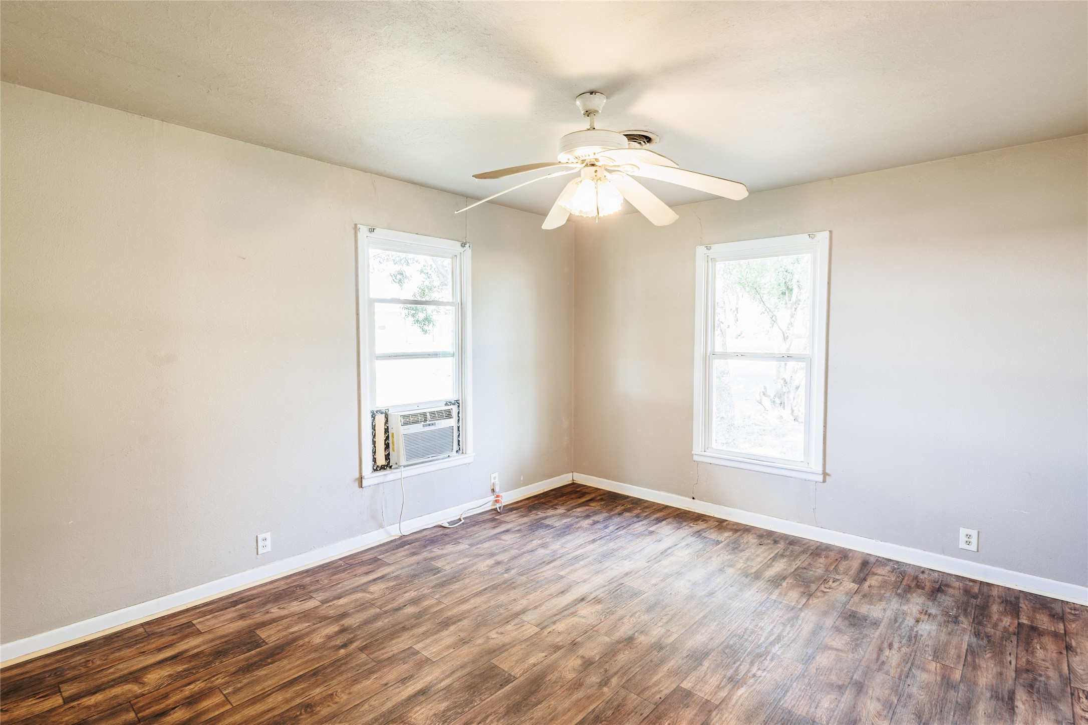 202 N Sycamore Malone TX 76660