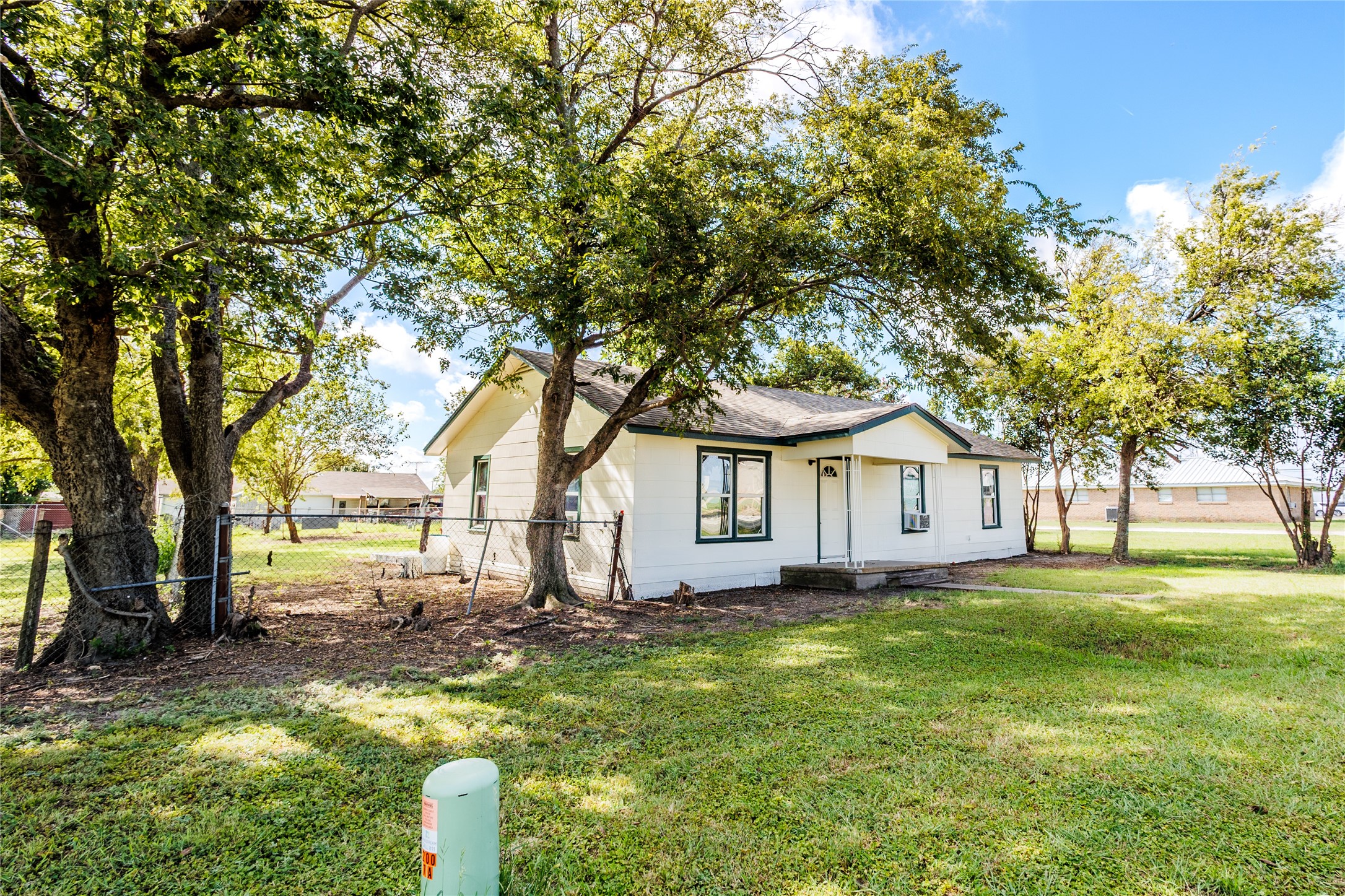 202 N Sycamore Malone TX 76660