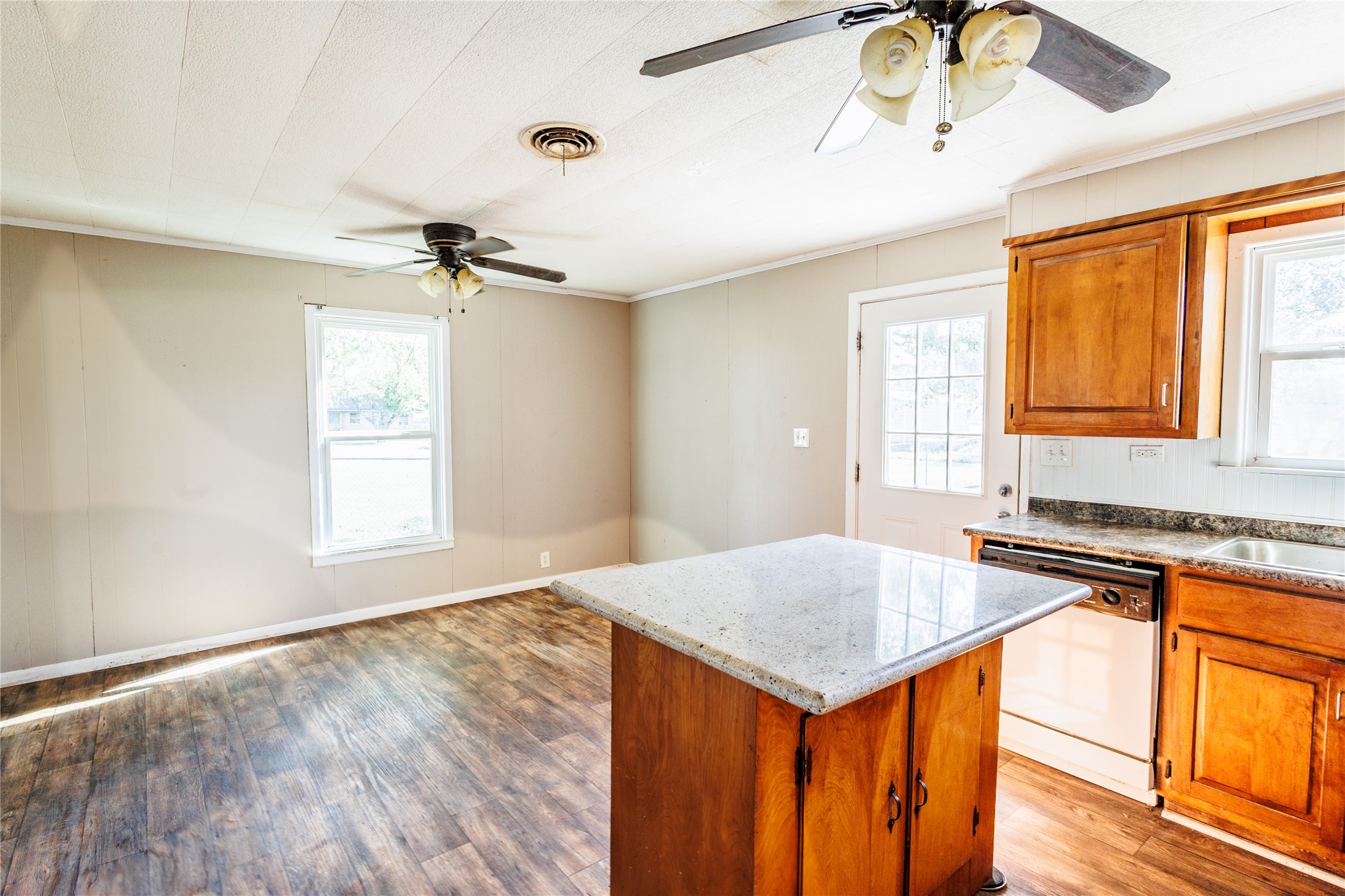202 N Sycamore Malone TX 76660