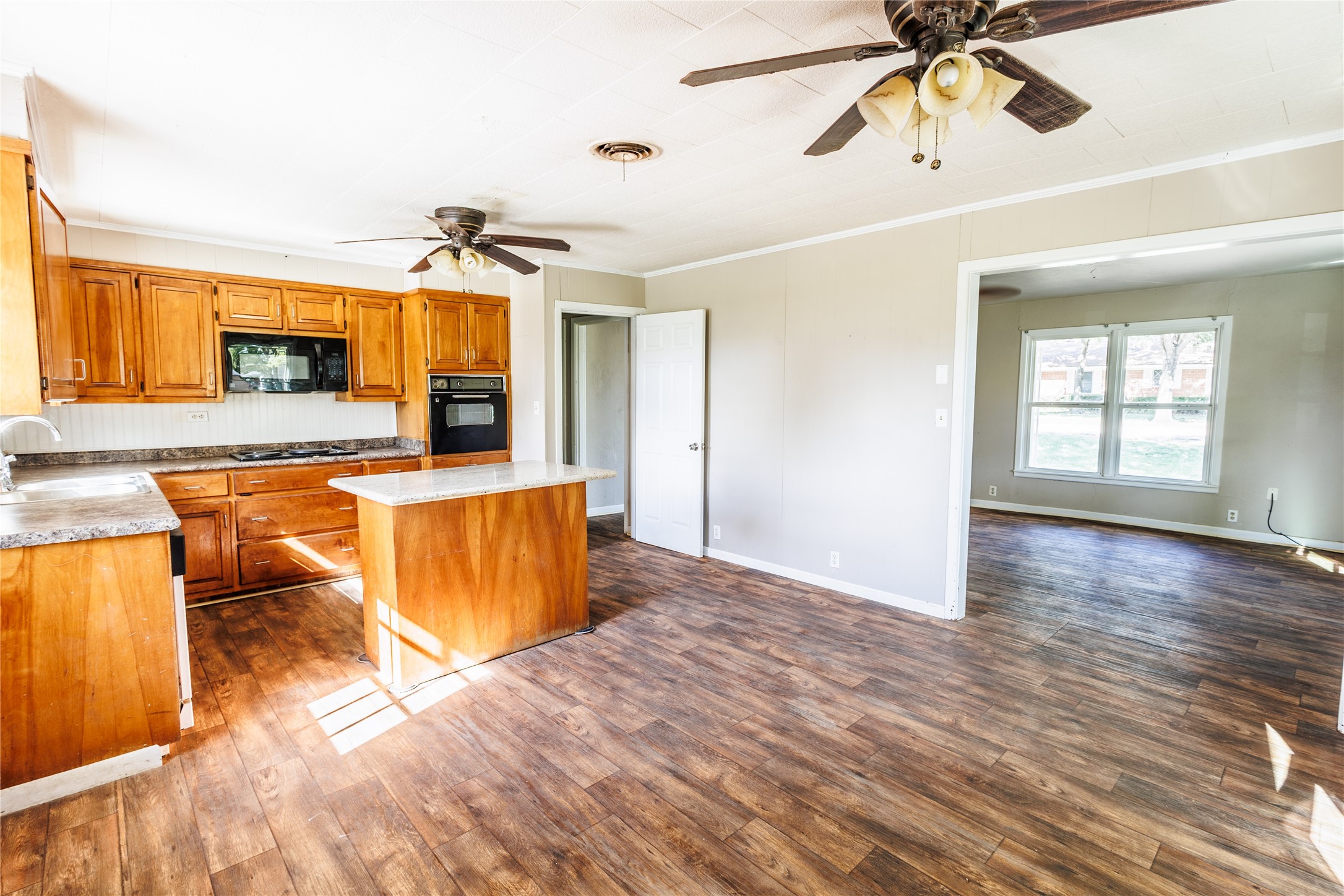 202 N Sycamore Malone TX 76660