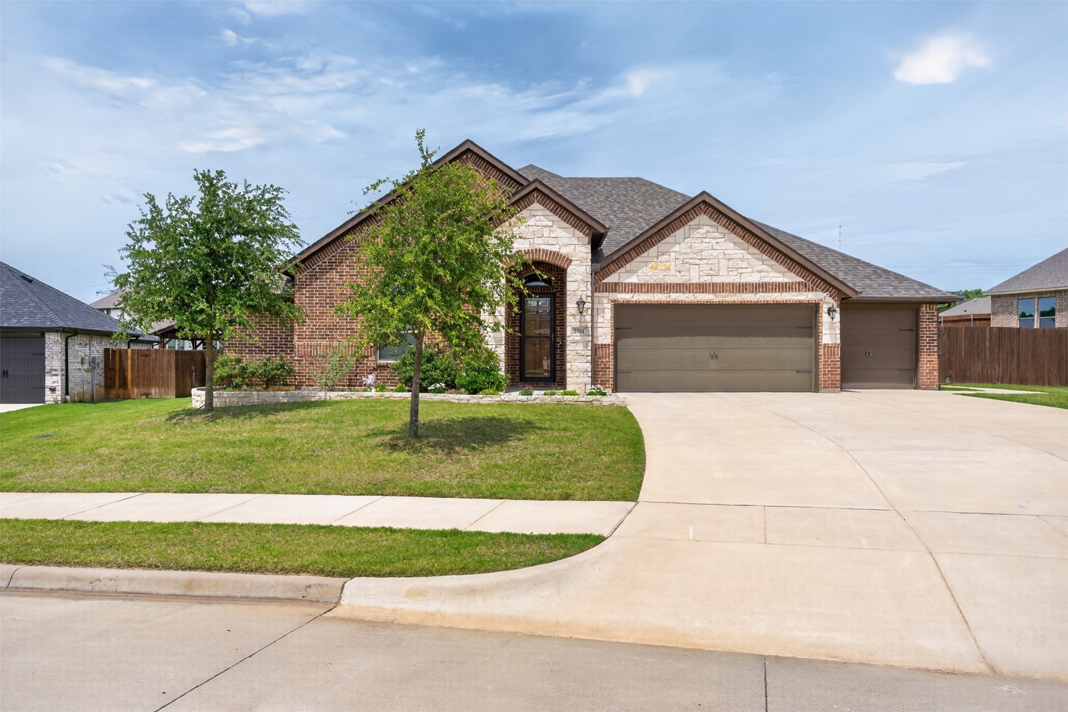 2504 Pinyon Hills Court Burleson TX 76028