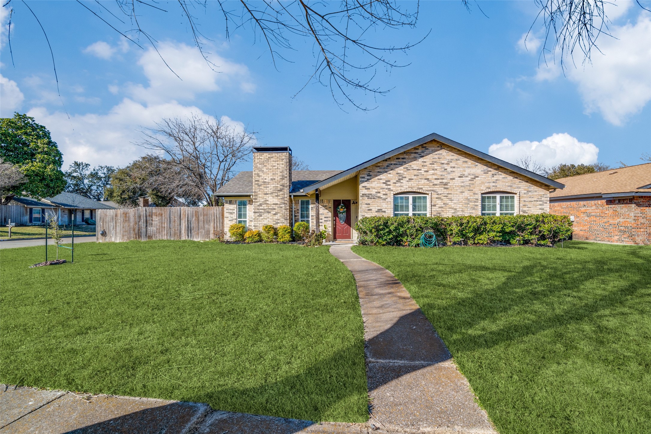 2933 Ivanridge Lane Garland TX 75044