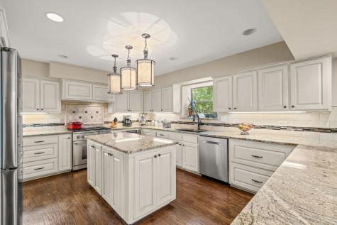 2930 Peninsula Drive Grapevine TX 76051