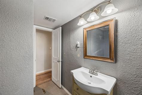 4613 Emerson Street Fort Worth TX 76119