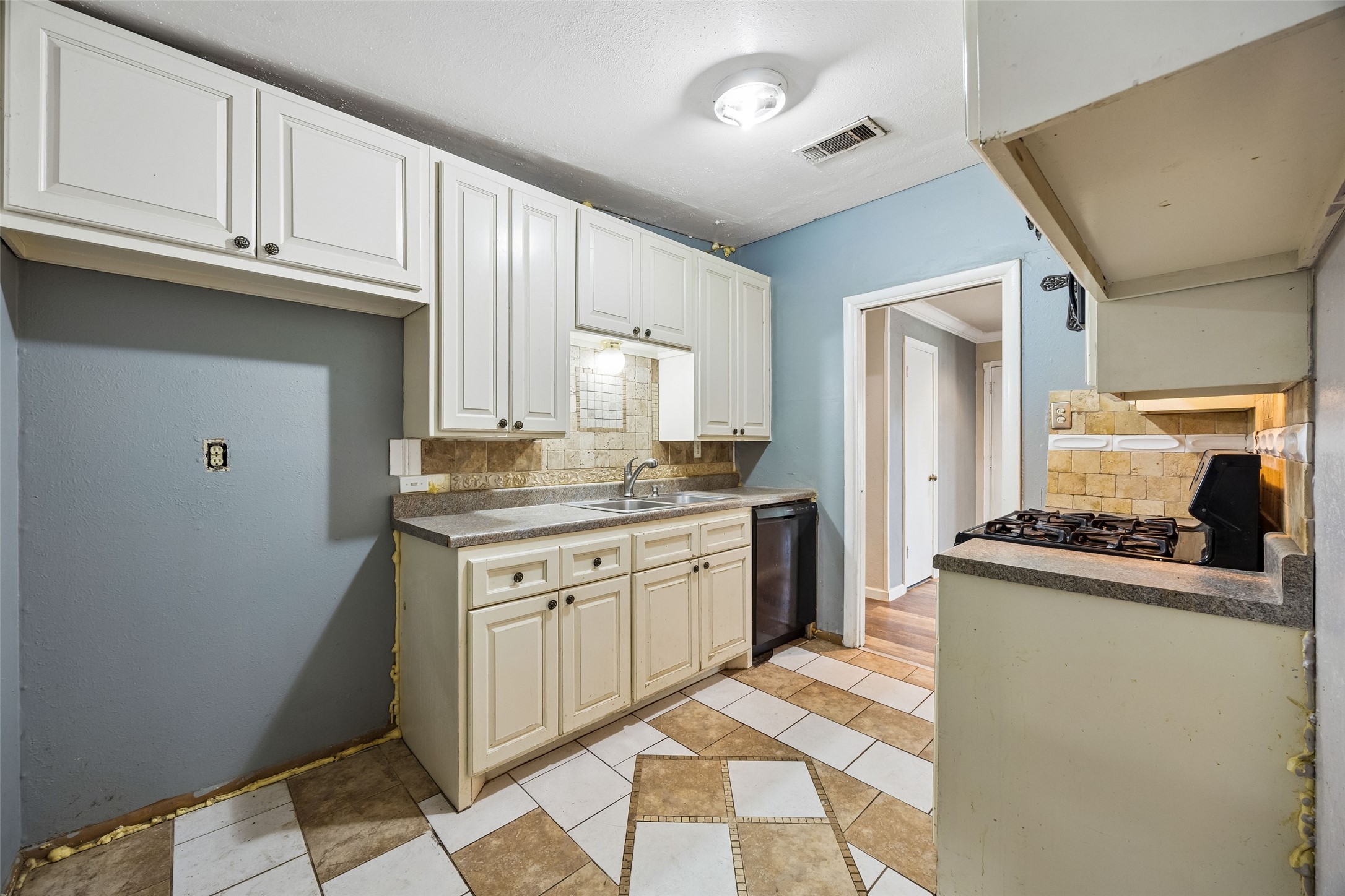 4613 Emerson Street Fort Worth TX 76119
