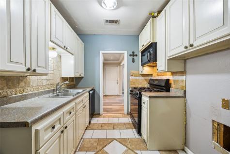 4613 Emerson Street Fort Worth TX 76119