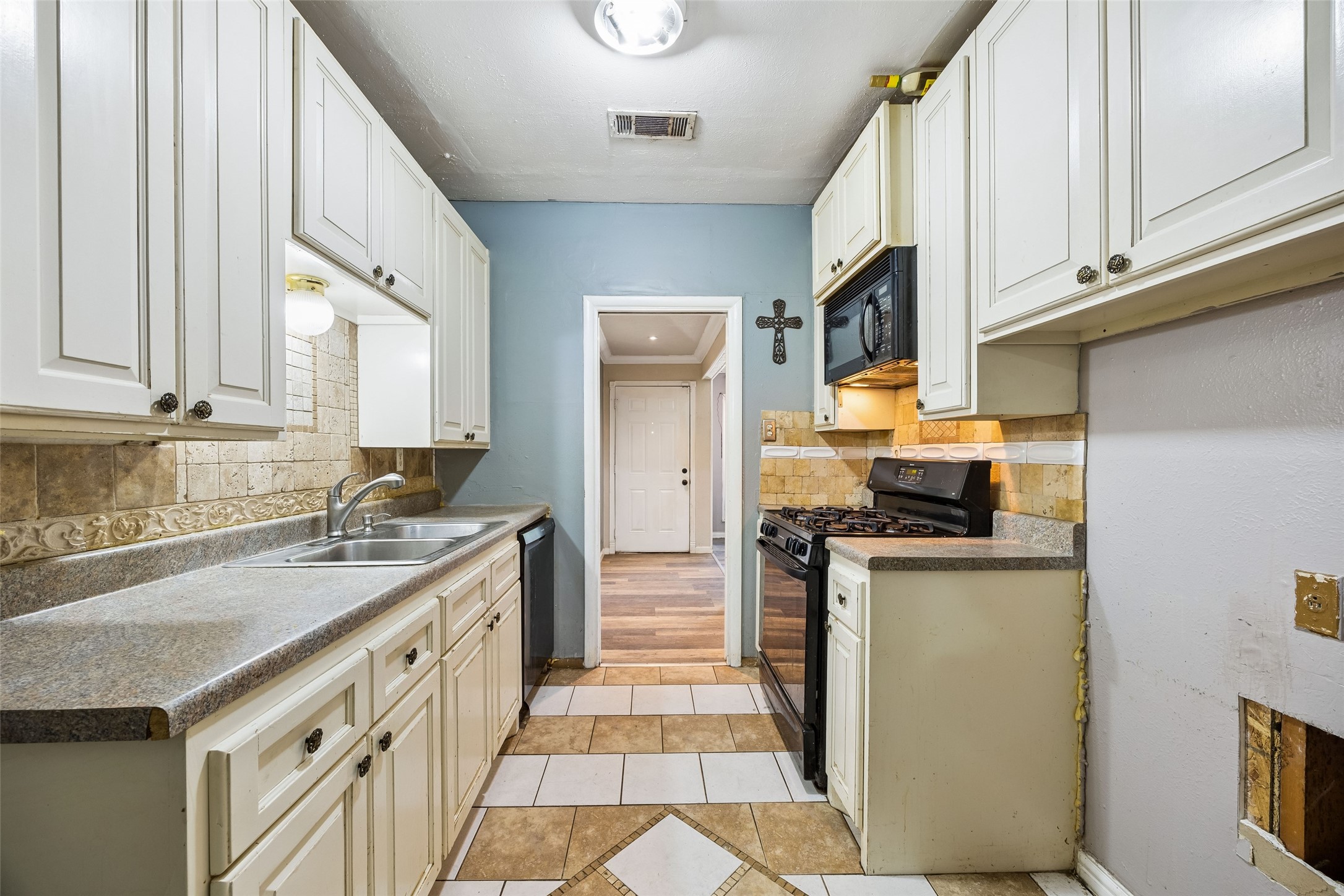 4613 Emerson Street Fort Worth TX 76119