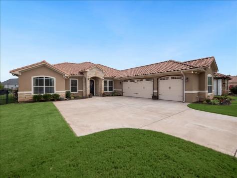 1611 Malibu Bay Court Granbury TX 76048