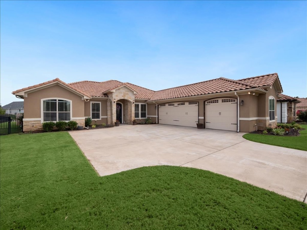 1611 Malibu Bay Court Granbury TX 76048