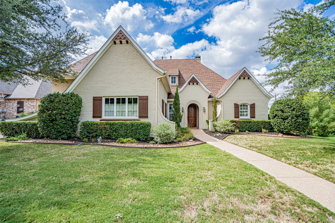 2305 Castle Creek Drive Mansfield TX 76063