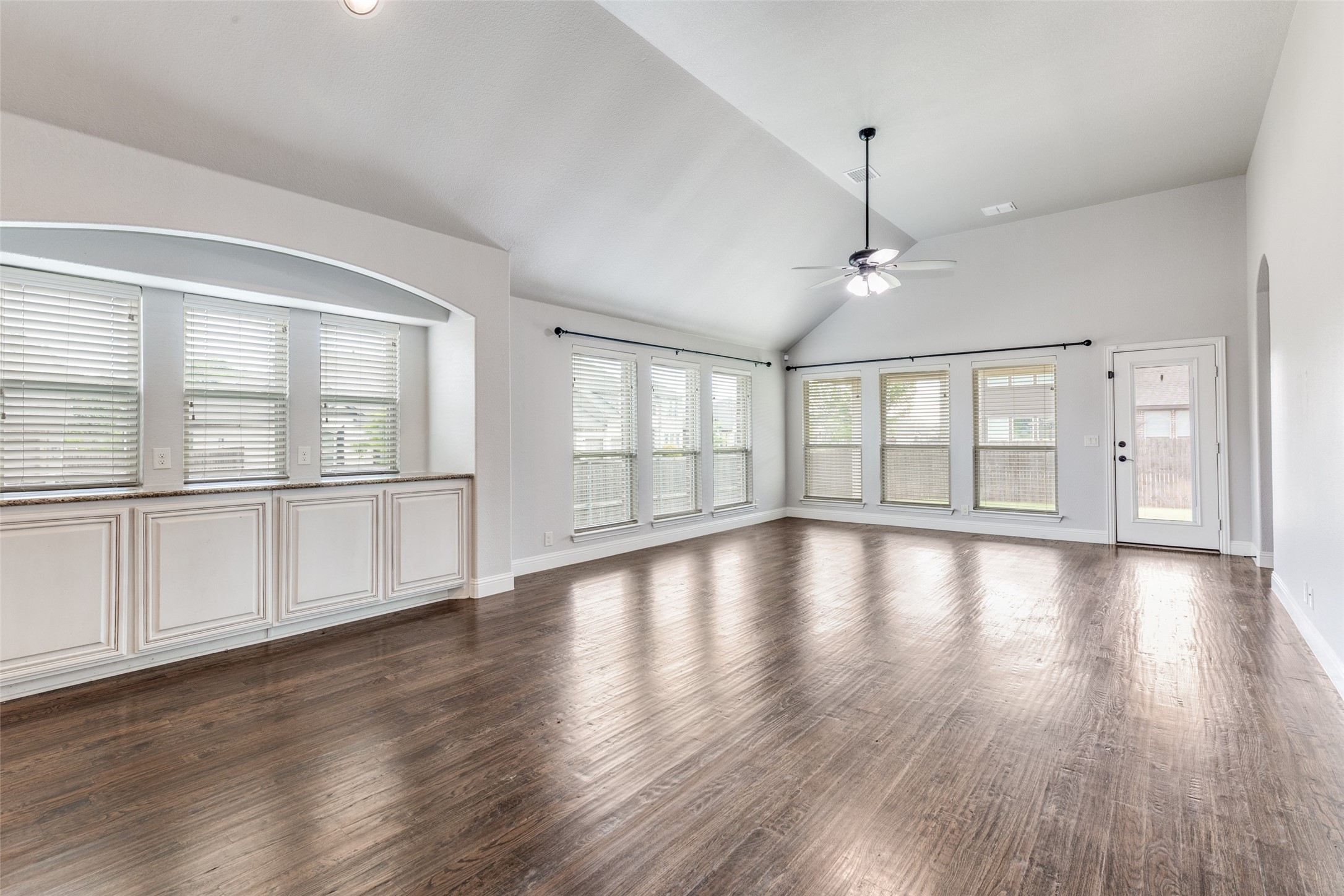 1119 Kettlewood Drive Justin TX 76247