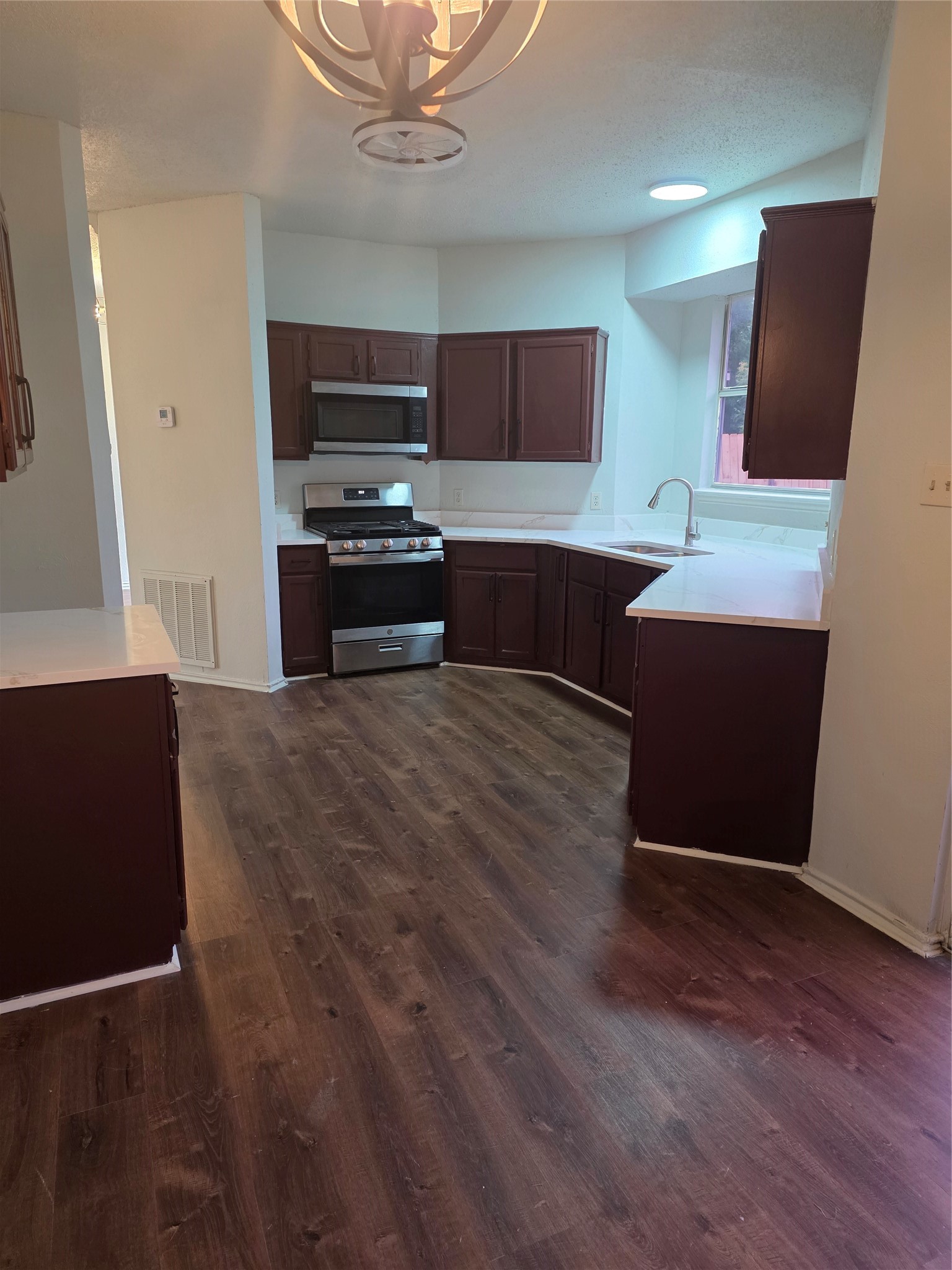 749 Rockett Lane Cedar Hill TX 75104
