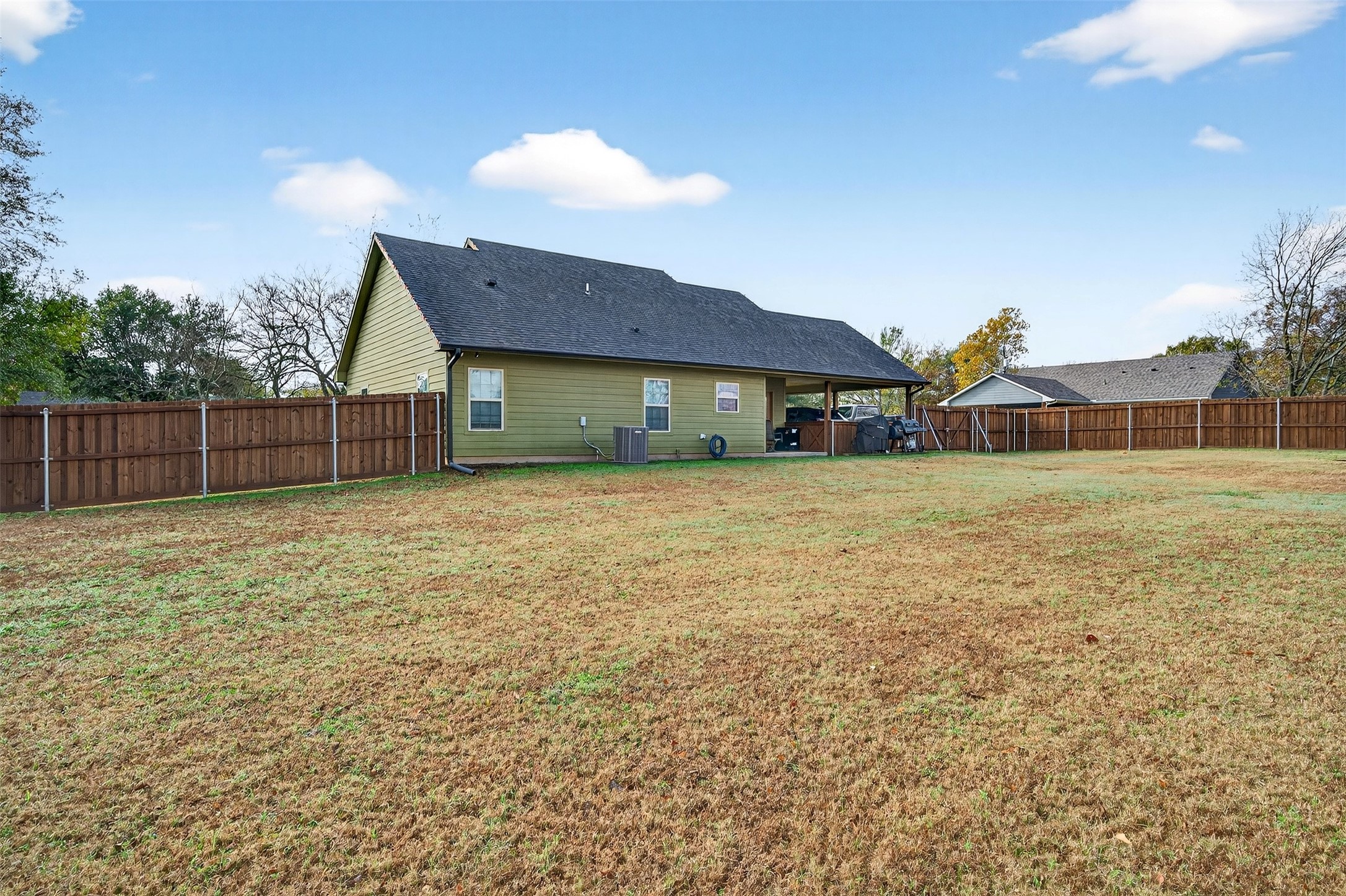 203 Mockingbird Street Ector TX 75439