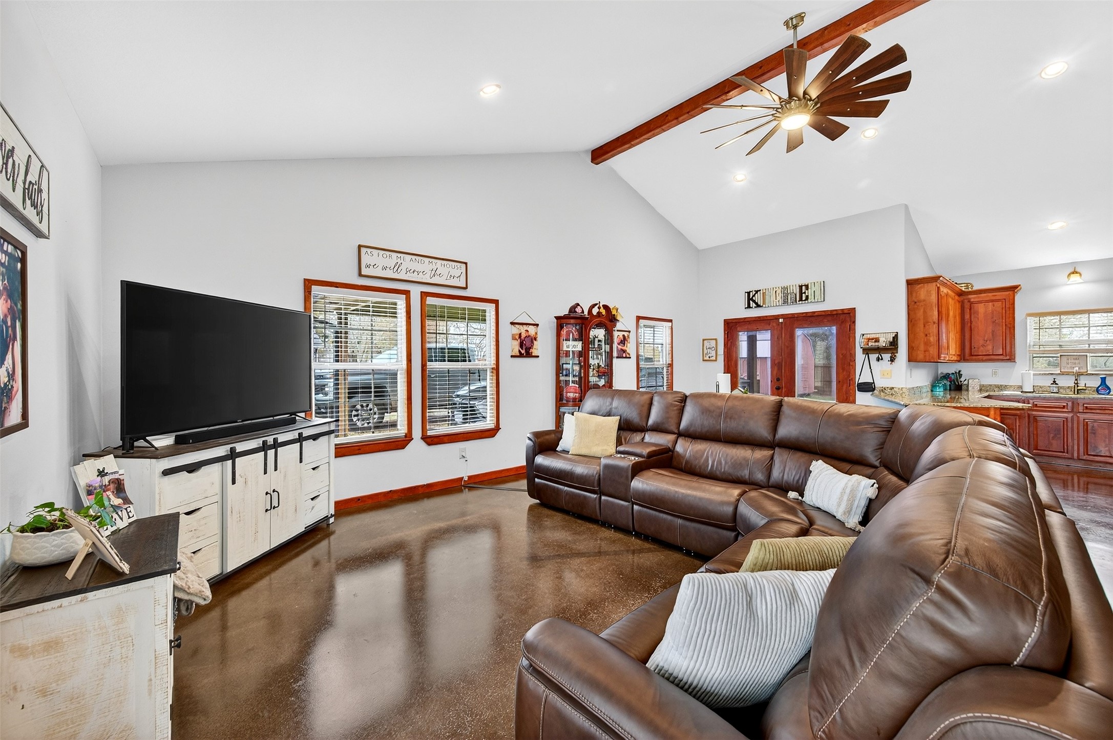 203 Mockingbird Street Ector TX 75439