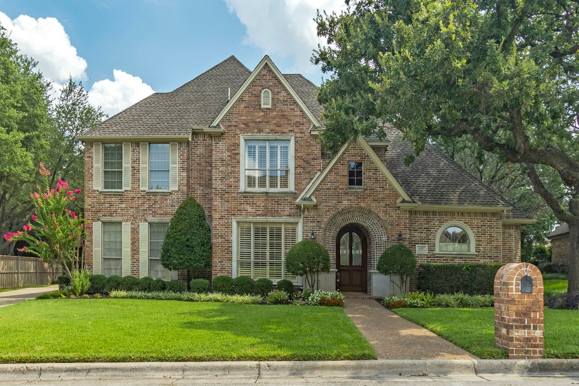 4207 Green Meadow Street E Colleyville TX 76034