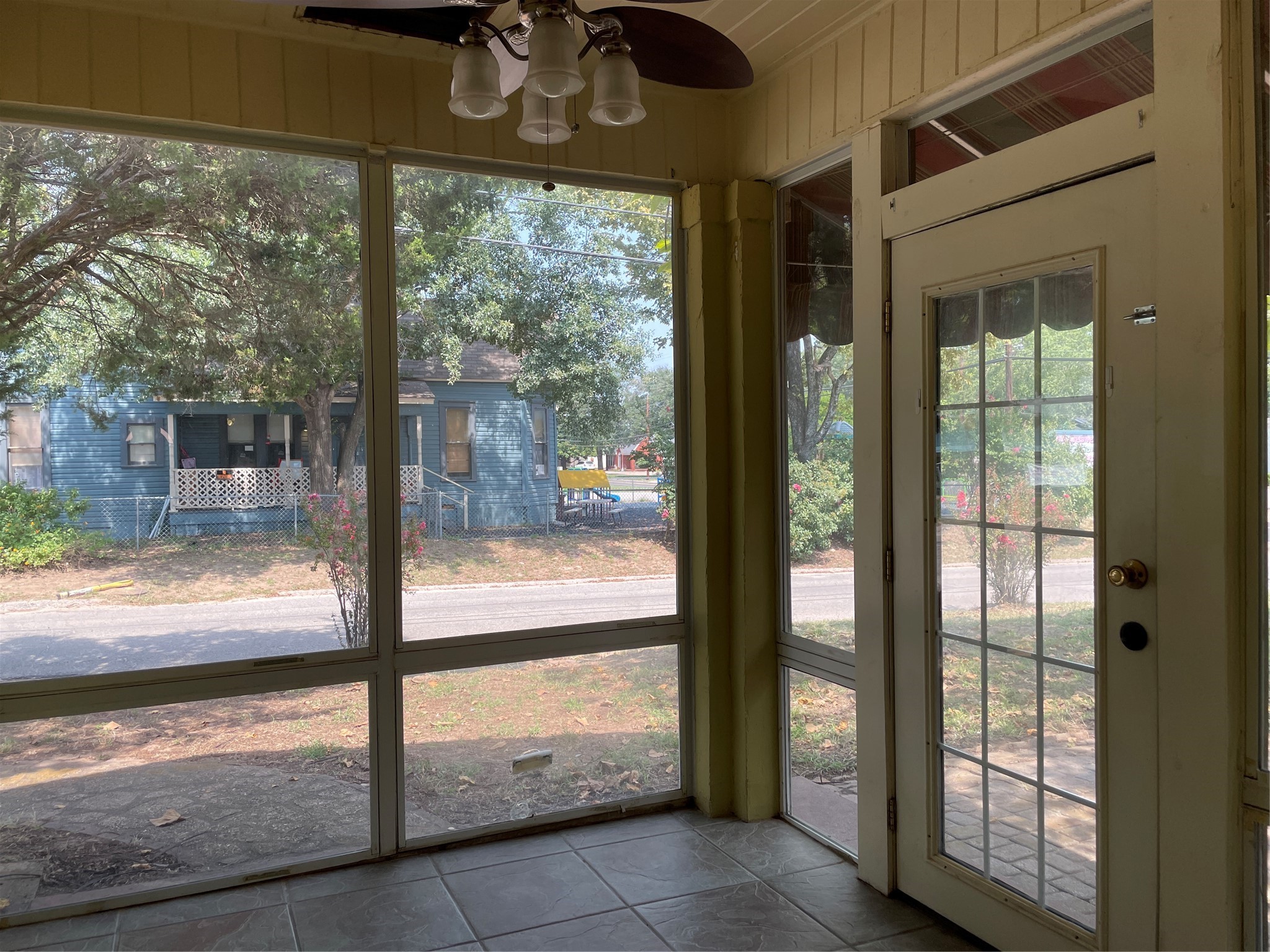 300 S Prairieville Street Athens TX 75751