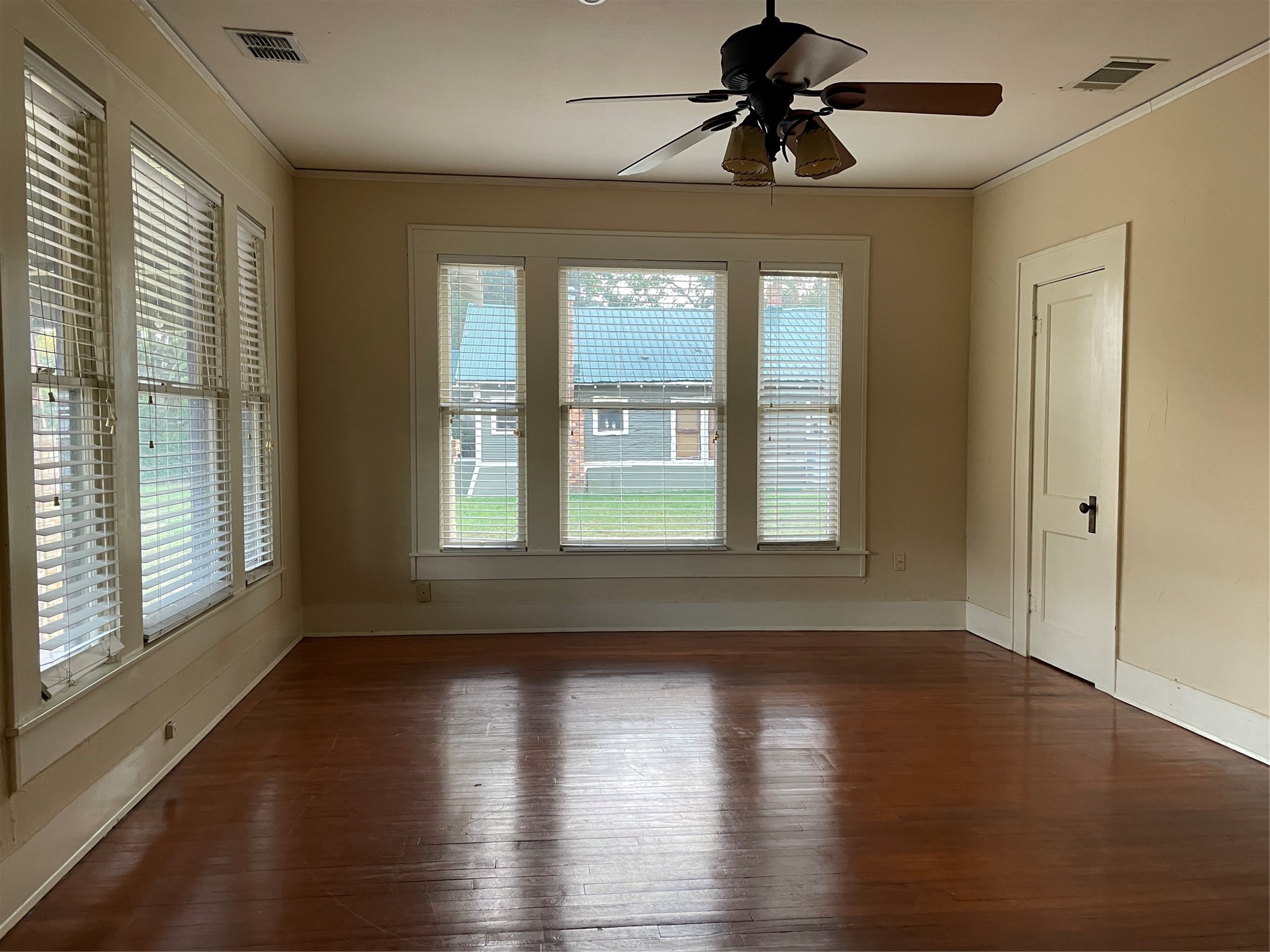 300 S Prairieville Street Athens TX 75751