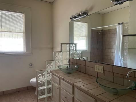 300 S Prairieville Street Athens TX 75751