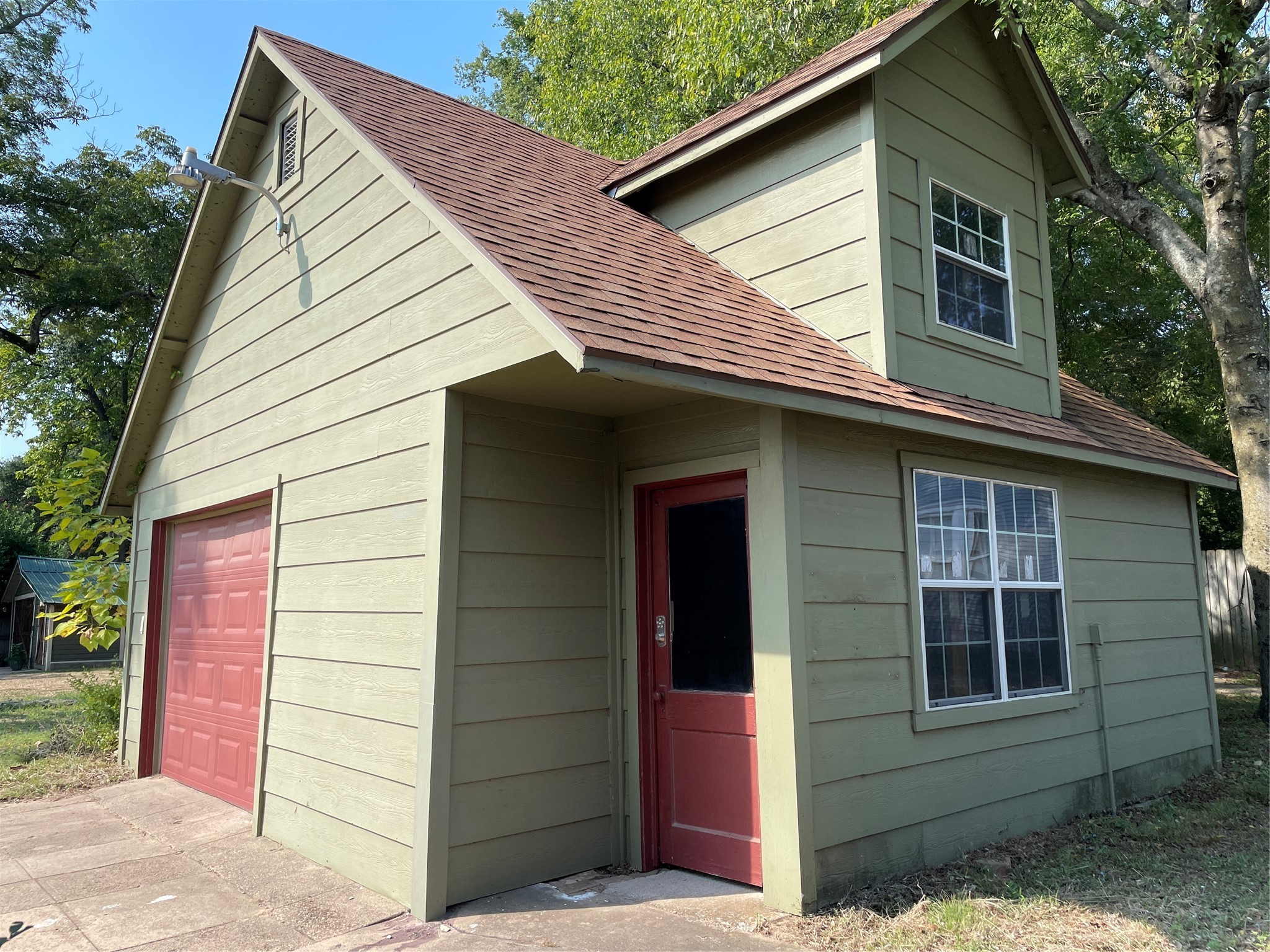 300 S Prairieville Street Athens TX 75751