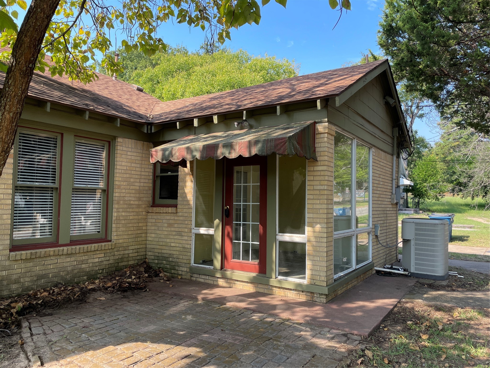 300 S Prairieville Street Athens TX 75751