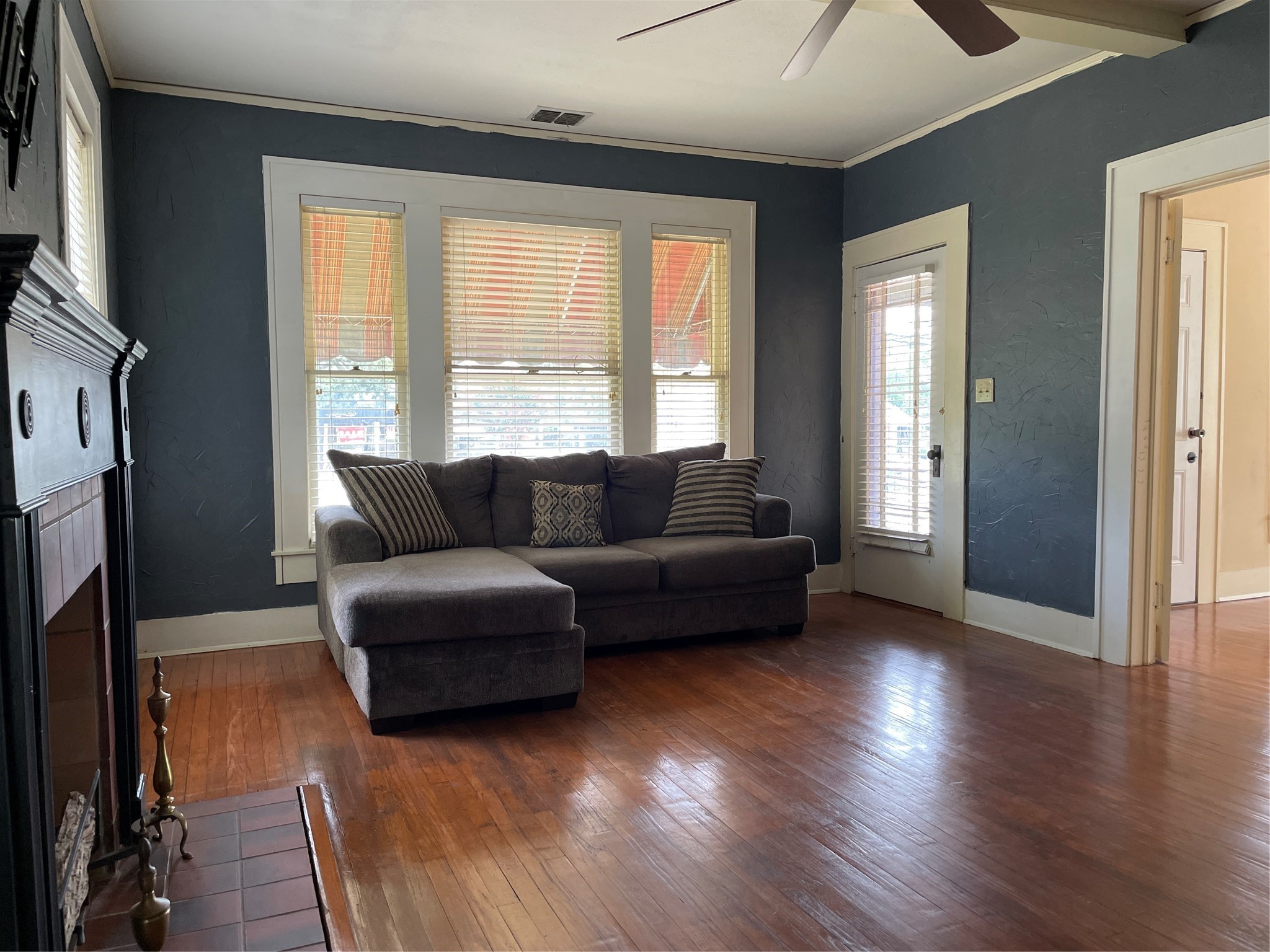 300 S Prairieville Street Athens TX 75751