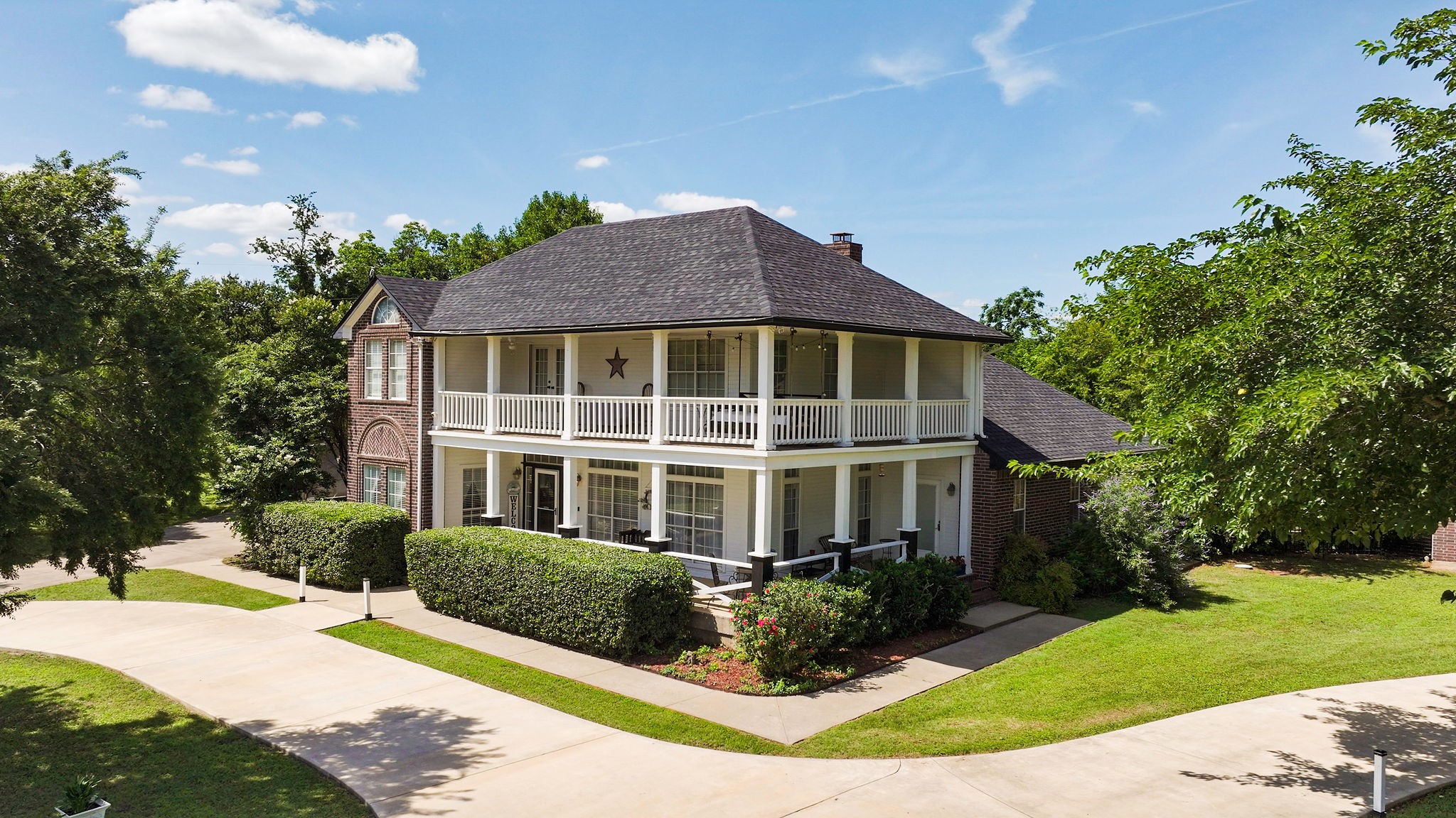 720 Aqua Vista Drive Granbury TX 76049