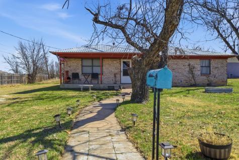 504 N Hall Street Hamilton TX 76531