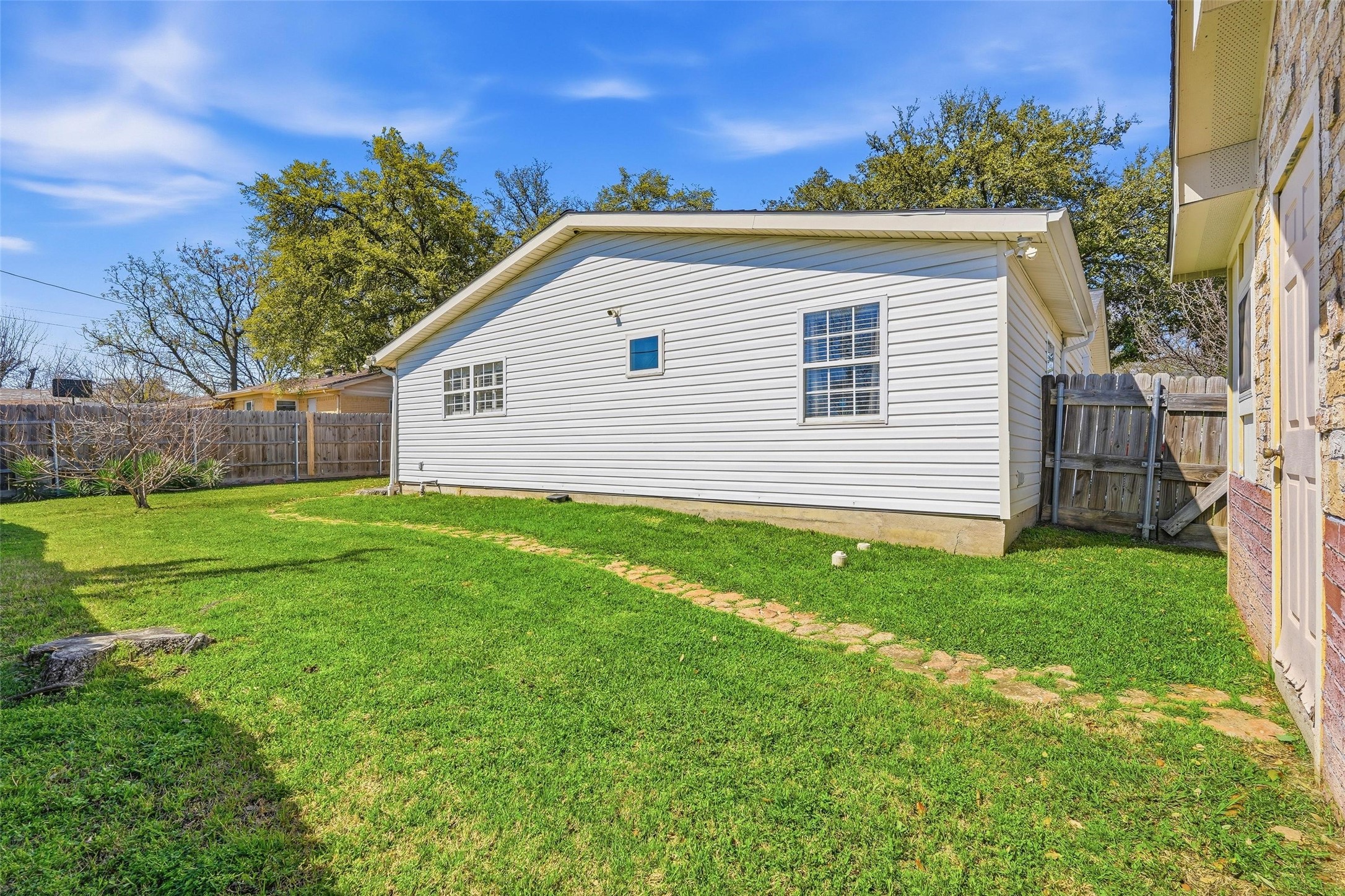 324 W Grubb Drive Mesquite TX 75149