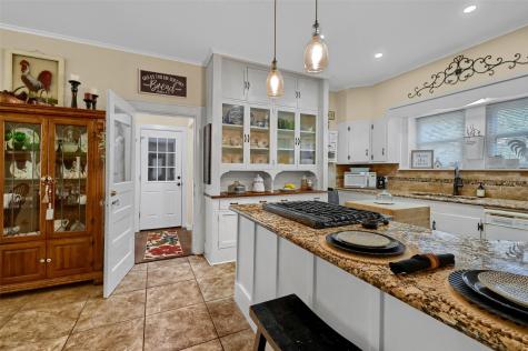 706 N Woods Street Sherman TX 75092