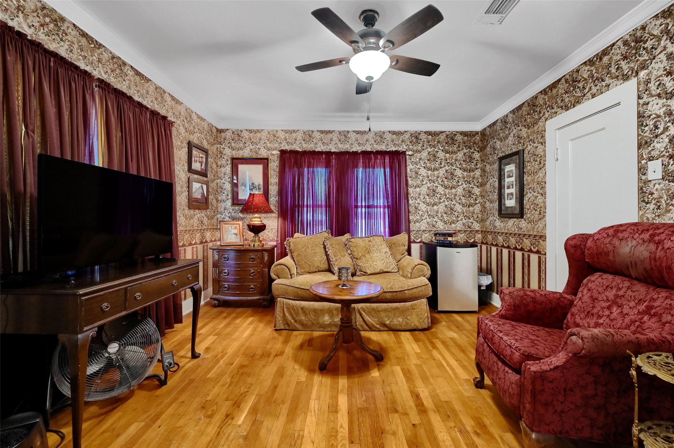 706 N Woods Street Sherman TX 75092