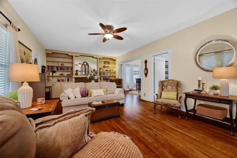 706 N Woods Street Sherman TX 75092