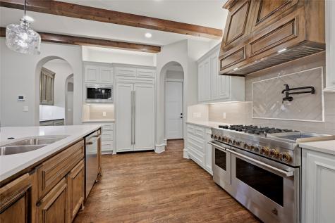 90 Woodland Hills Drive Sherman TX 75092
