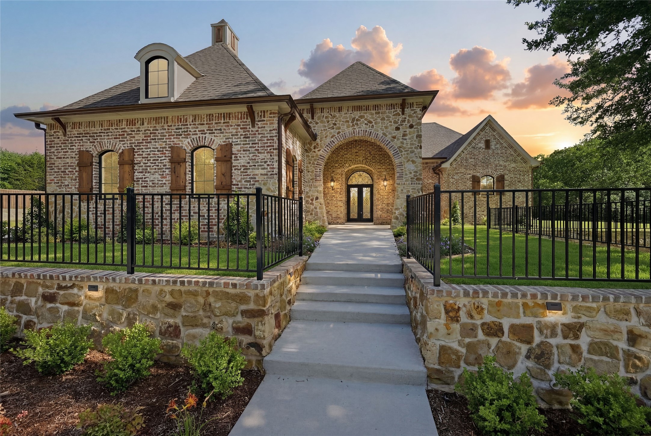 90 Woodland Hills Drive Sherman TX 75092