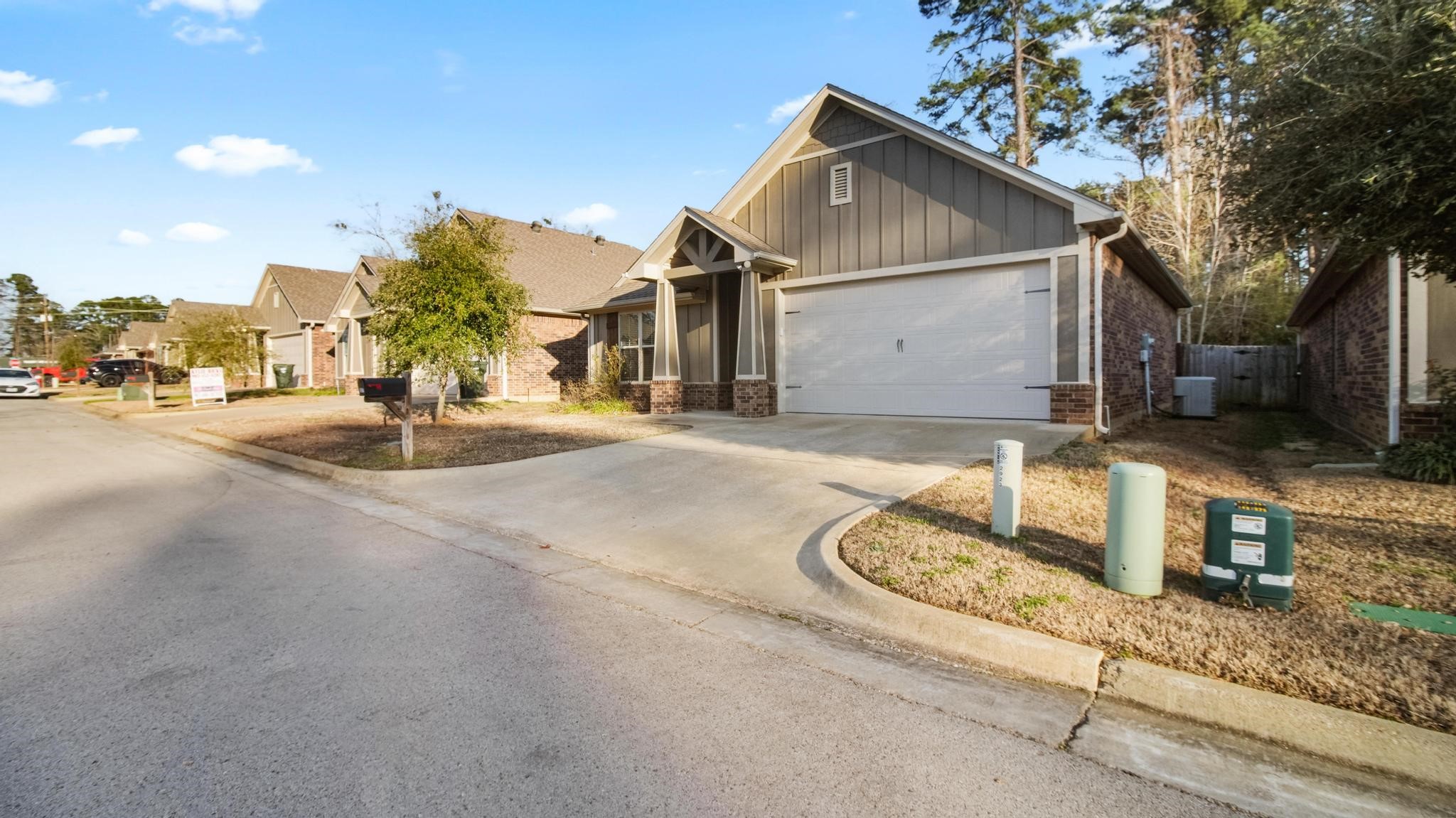 2927 Meadow Brook Trail Tyler TX 75701